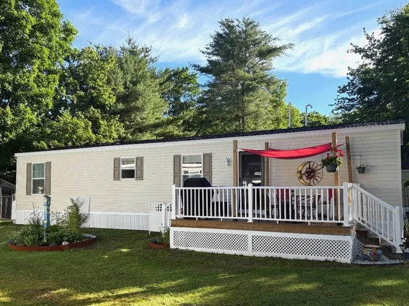43 Evergreen Dr, Gorham, ME 04038