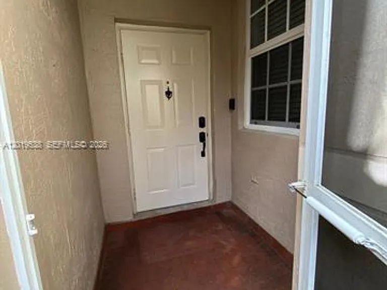2041 Pompeii Ct #2014 — Photo 3