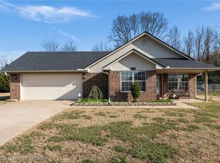 1736 Riley Cir, Alma, AR 72921