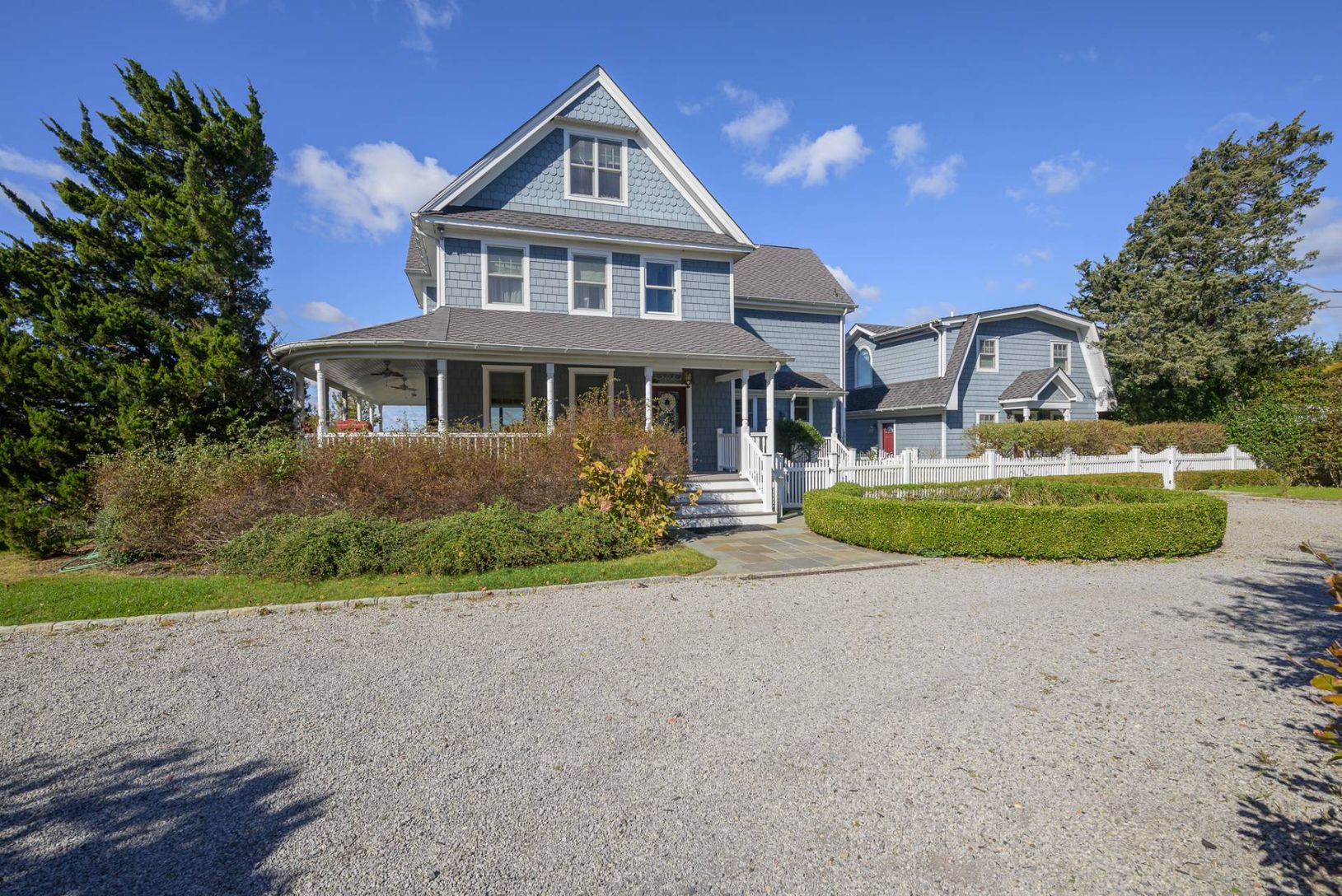  Renovated 1898 Victorian with 6 bedrooms & detached 1,100 sq. ft. guest cottage built in 2010