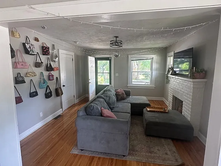 1001 E Loren St — Photo 3