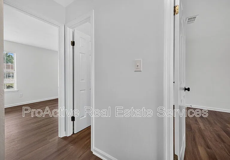 1031 Still Harbor Cir — Photo 12