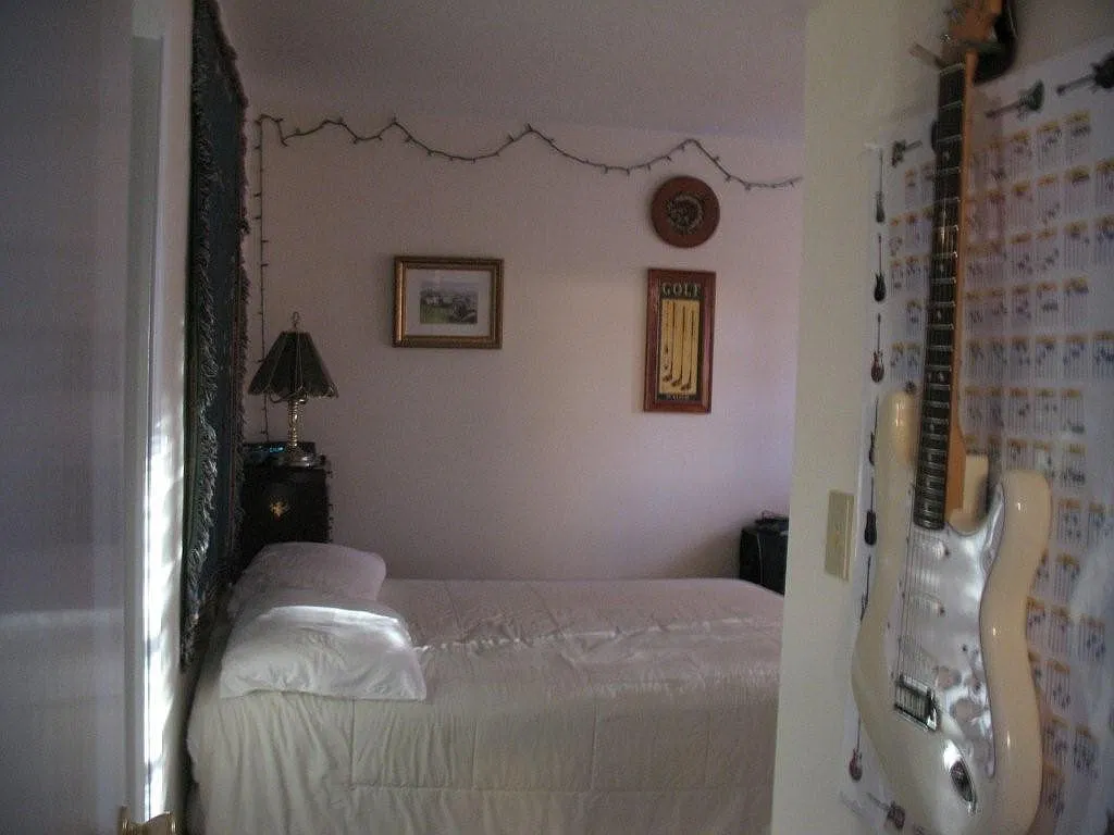 3175 Laurel Dr — Photo 4