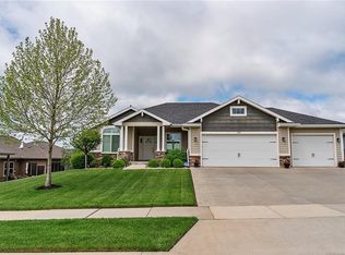 925 Silver Rain Rd, Lawrence, KS 66049