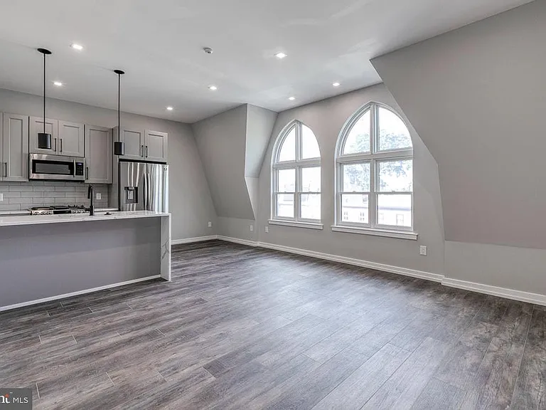 2026 Spring Garden St #4A — Photo 1