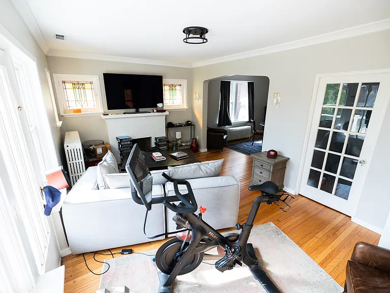 3911 Dover Pl #2F — Photo 8