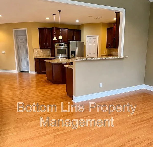 8045 Talcott Dr — Photo 31