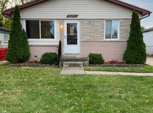 20244 Macel St, Roseville, MI 48066