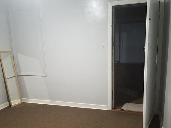 5th image of 4935 Kirk St