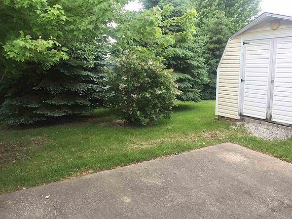 5th image of 519 Iris Ave