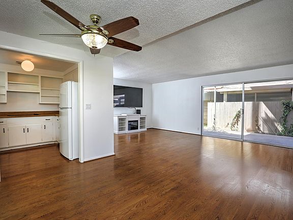 5th image of 5722 Encina Rd Unit 3