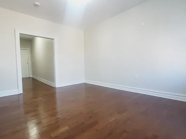 130 Corbin Ave #402 — Photo 4