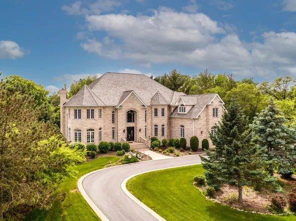 3613 Crestview Dr, Long Grove, IL 60047