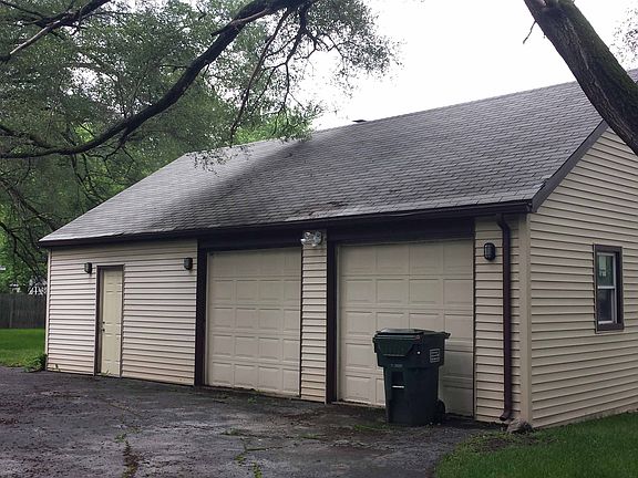 4th image of 523 E Glenwood Dyer Rd