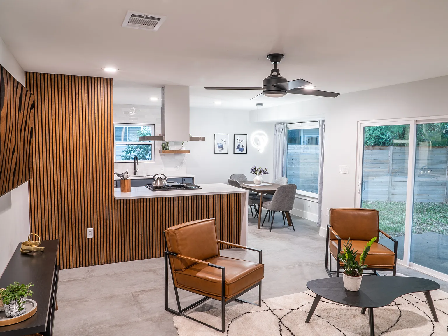 3 bed, $5,000 — Photo 3