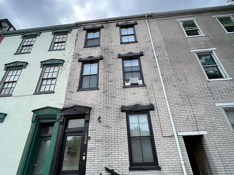 136 E Bushkill St — Photo 1