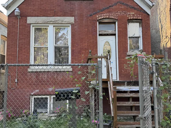 2724 S Troy St, Chicago, IL 60623