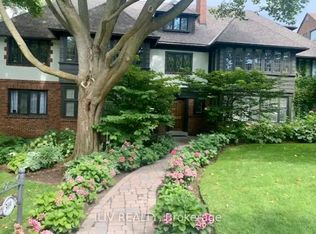 309 Riverside Dr SUITE 6, Toronto, ON M6S 4B3