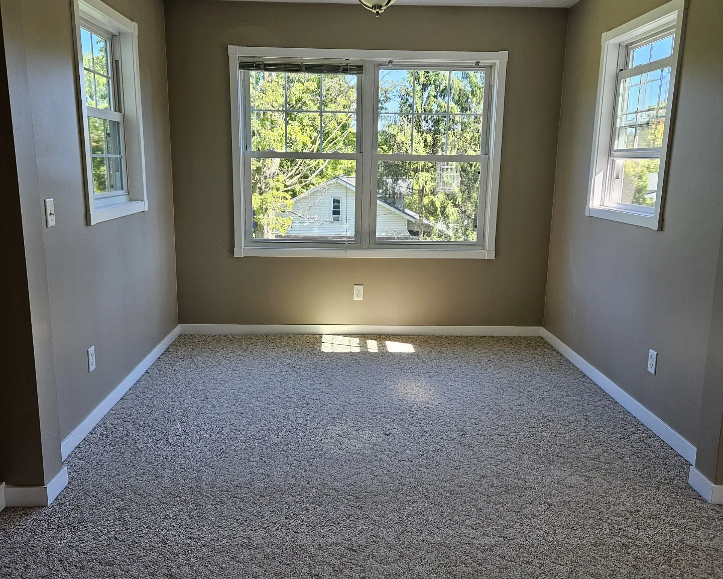 2 bed, 1200 sqft, $1,400 — Photo 4