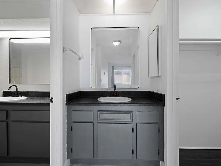2920 Briarwood Rd #H12 — Photo 16