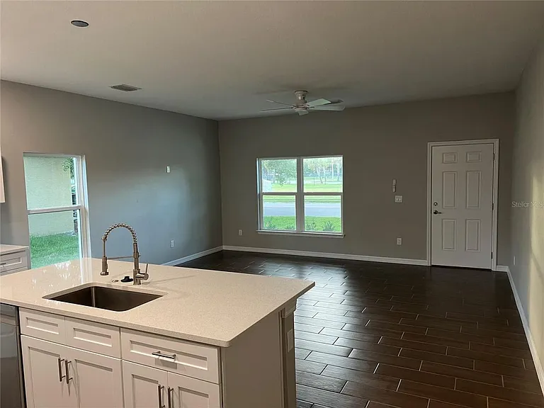 554 Ronnoc Ln — Photo 10