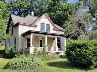3 3rd St, South Dayton, NY 14138