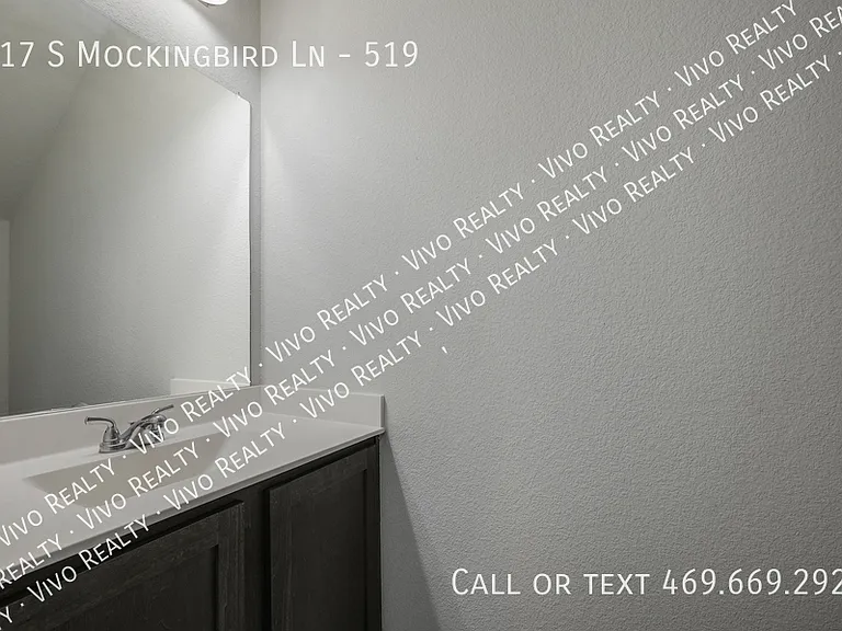 517 S Mockingbird Ln #519 — Photo 8