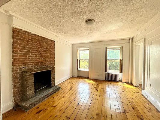 Rented by Realty Collective | media 8