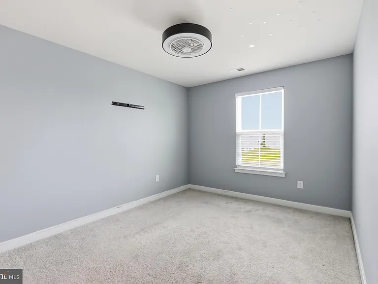 529 Swansea Dr — Photo 20