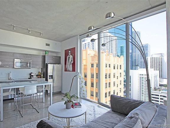 3rd image of 151 SE 1st St APT 1211