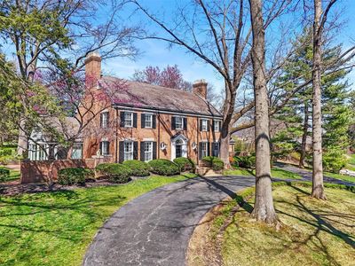 3 Greenbriar Dr, Saint Louis, MO, 63124