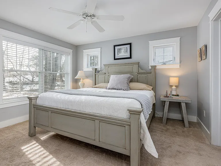 23 Lacosta Dr — Photo 12