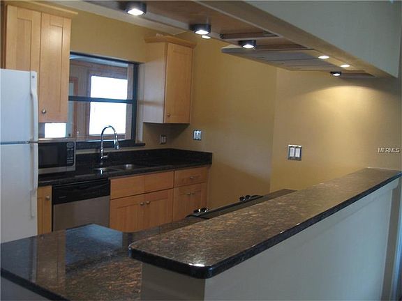 2nd image of 2330 Arbor Ct