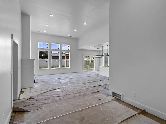Photo as of 07-20-2022