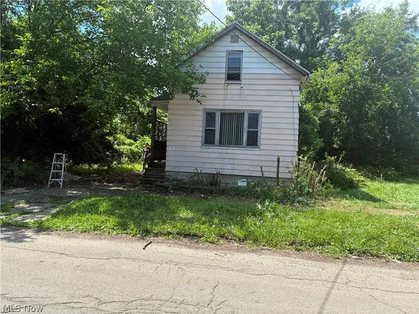 6902 Morgan Ave, Cleveland, OH 44127