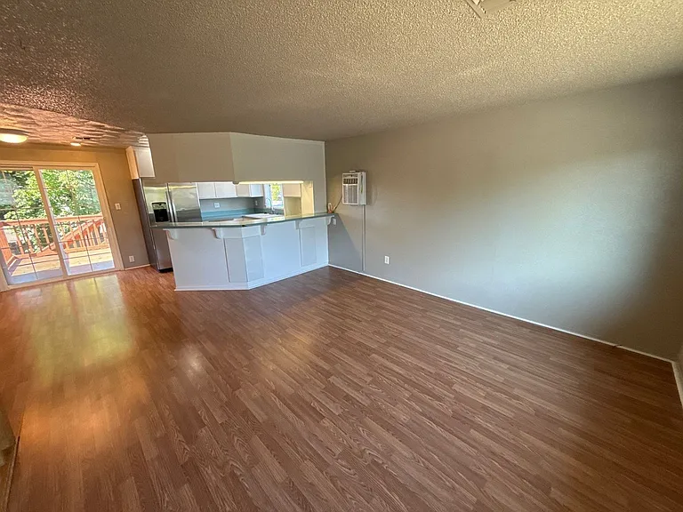 2551 23rd Ave SE — Photo 2