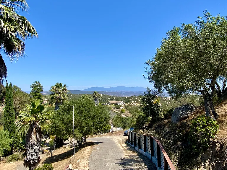 2761 Joan Ln — Photo 65