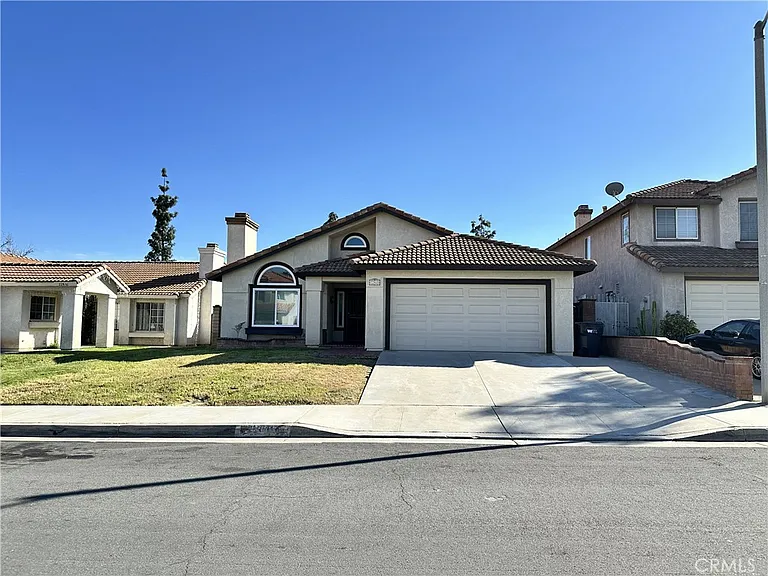 22841 Brompton St — Photo 1
