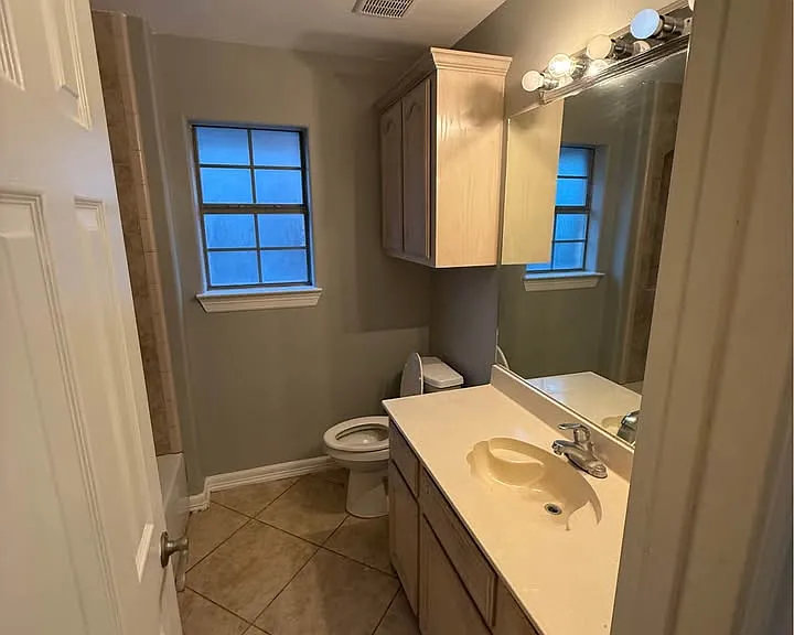 2204 N 48th St — Photo 11