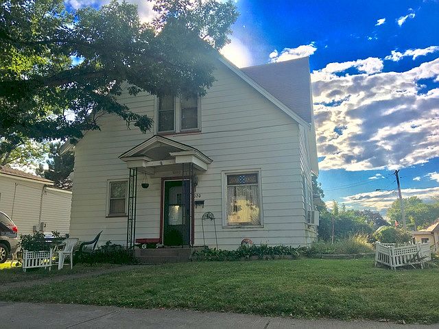 1st image of 1020 N Everett St