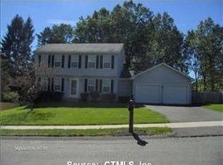 100 Winterwood, Windsor, CT 06095