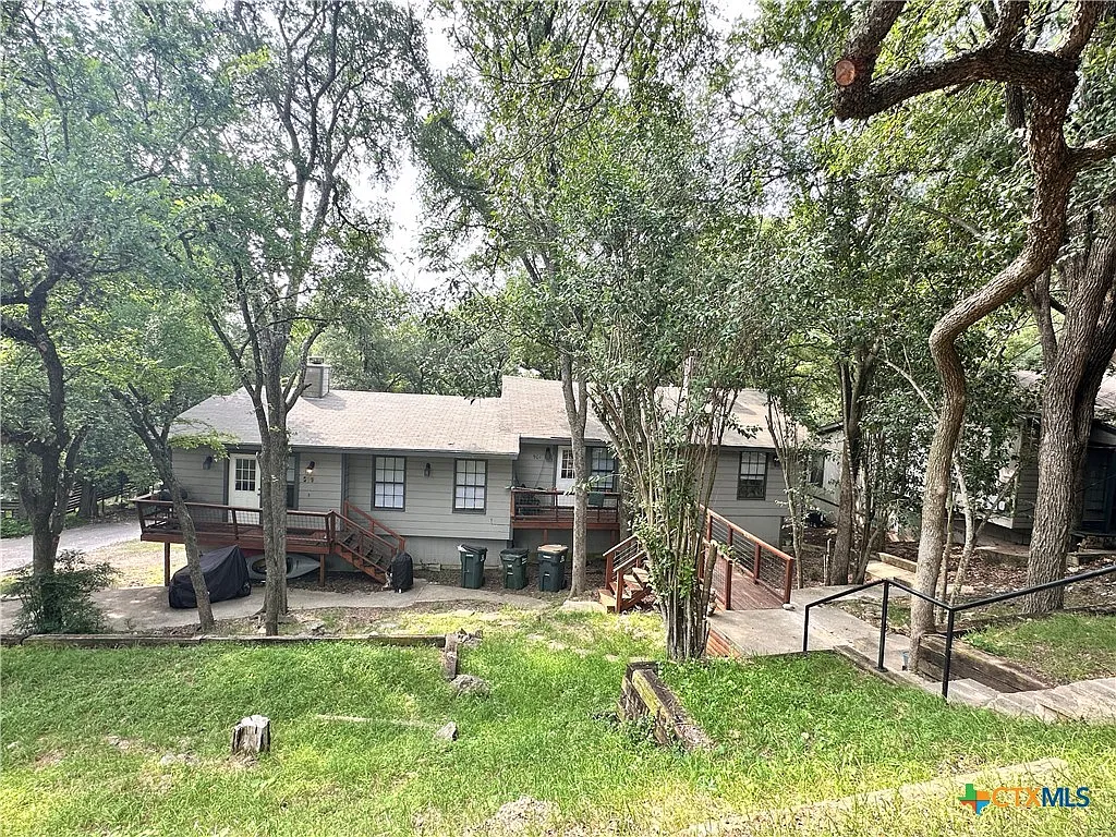 4 bed, 2.0 bath, 1308 sqft, $1,700 — Photo 4