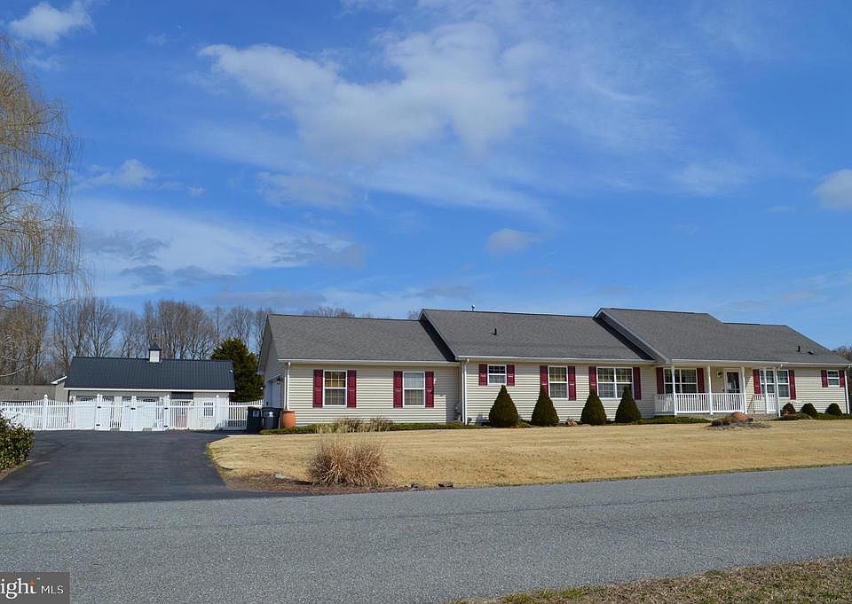 1st image of 5022 Beverly Ln