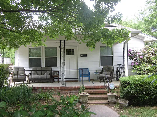609 Bynum St Photo 1