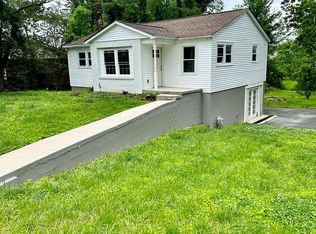 954 E Hudgens St, Cookeville, TN 38501