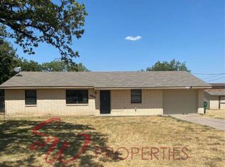 855 S 6th St, Stephenville, TX 76401