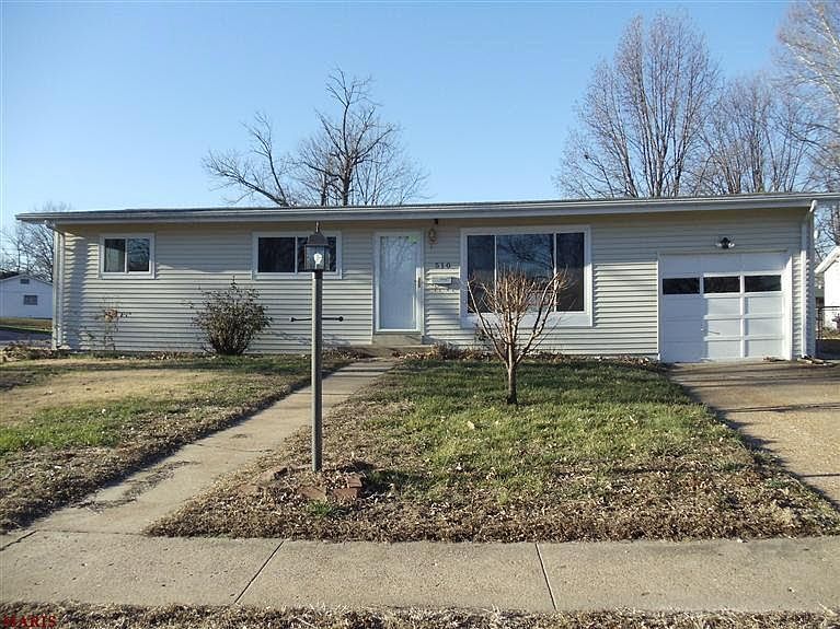 1st image of 510 Versailles Dr