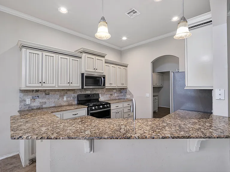 9104 Scarlet Blvd — Photo 1