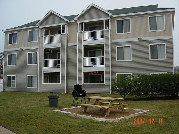 2nd image of 527 Southwest Pkwy APT 203