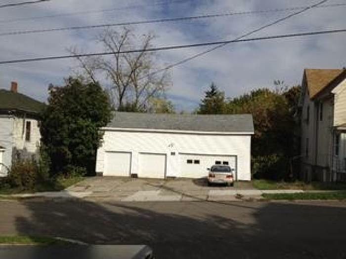2nd image of 103 Hazzard St